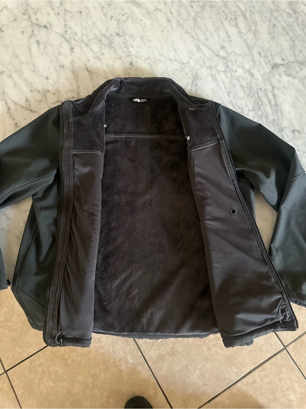 The North Face Men’s Full-Zip Softshell Fleece-Lined Jacket